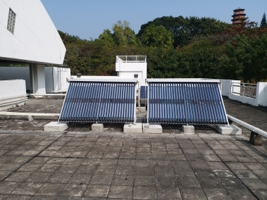 gallery/太陽能熱水系統_solar water heating system002
